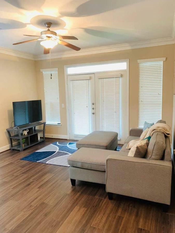 Cozy Near Med Center, Nrg, Galleria & Dtown Daire *