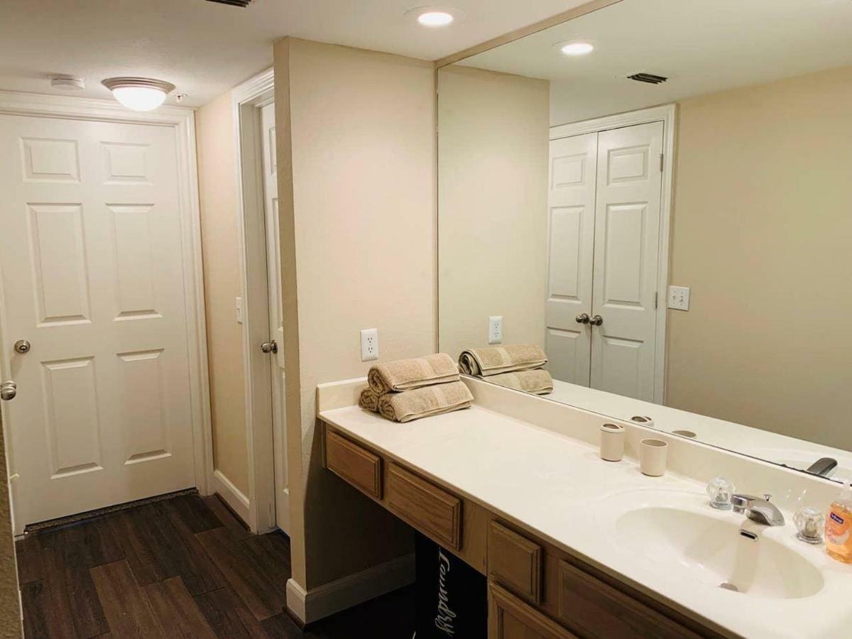 Daire Cozy Near Med Center, Nrg, Galleria & Dtown